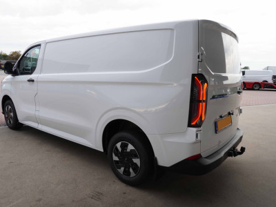 Ford E-Transit Custom 340 L2H1 Trend 71 kWh WLTP 370 km Automaat nr. V006 | Airco | Cruise | Trekhaak |  Apple CP-Android auto foto 6