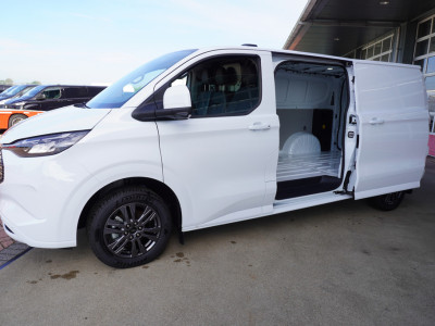 Ford E-Transit Custom 340L L2H1 Limited 71 kWh/218PK Automaat Schuifdeur L+ R nr. V070 | Climate | Adap.Cruise | Navi | Leer | Camera |Pro Powerpack foto 10
