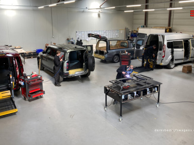 Ford E-Transit Custom L2 H1 Sport 71 kWh 2x Schuifdeur foto 20