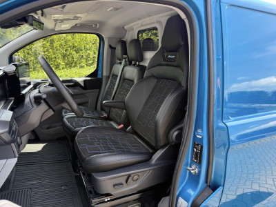 Ford E-Transit Custom MS-RT 285 PK FULL ELECTRIC SPORT / L1H1 / DIGITAL AQUA BLUE METALLIC / REAR VIEUW / B&O SOUND SYSTEM / 19 INCH / LED / CAMERA foto 6