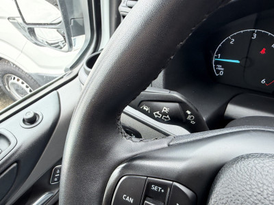 Ford TRANSIT CUSTOM 300 2.0 TDCI L2H1 Trend / Camera / app connect / 3 zits / cruise 14