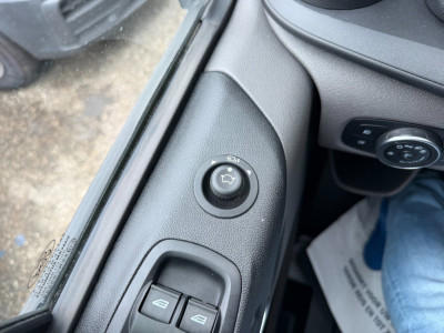 Ford TRANSIT CUSTOM 300 2.0 TDCI L2H1 Trend / Camera / app connect / 3 zits / cruise 16