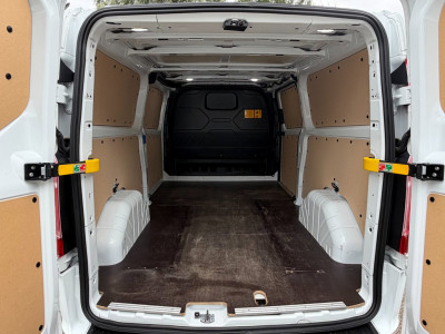 Ford TRANSIT CUSTOM 300 2.0 TDCI L2H1 Trend / Camera / app connect / 3 zits / cruise 7