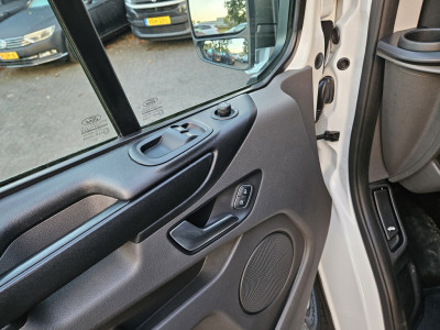 Ford TRANSIT CUSTOM 300 2.0 TDCI L2H1 Trend Trekhaak! 3-Zitplaatsen! 131PK! Mooie/Nette Bus! Airco! foto 16