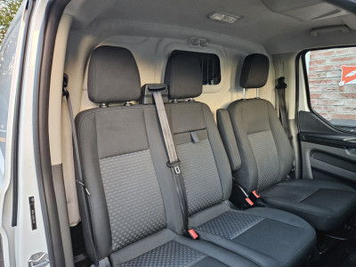 Ford TRANSIT CUSTOM 300 2.0 TDCI L2H1 Trend Trekhaak! 3-Zitplaatsen! 131PK! Mooie/Nette Bus! Airco! foto 4