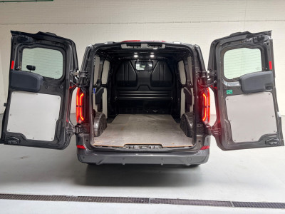 Ford TRANSIT CUSTOM Automaat Sport AWD 4x4 320 2.0 TDCI 170pk L1H1 2xElek.Schuifdeur, Trekhaak, NEDERLANDSE BUS! 1STE EIGENAAR! foto 3