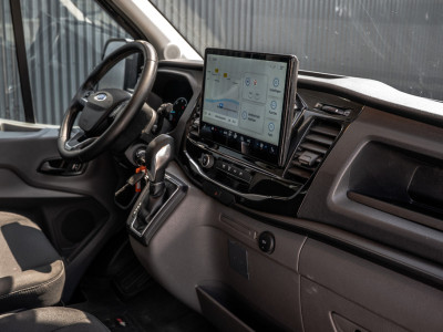 Ford Transit 2.0 EcoBlue L3H2 | 170 PK | Automaat | Trekhaak 3.5T | 1e Eigenaar | 360° Camera | Carplay | PDC | Trekhaak 2
