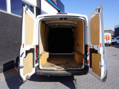 Ford Transit 2.0 TDCI 130PK L2H2 EURO 6 - A/C Climate - Navi - Cruise - PDC - €20.900,- Excl. foto 7