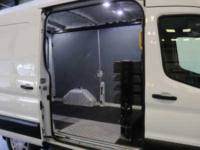 Ford Transit 2.0 TDCI 130PK L2H2 EURO 6 - Airco - Navi - Cruise - € 13.900,- Excl. foto 11