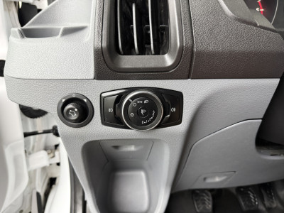 Ford Transit 2.0TDCI 130PK L2H2 Euro 6 | Airco | Cruise | 3-Zits | Trekhaak foto 19