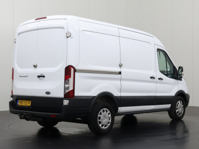 Ford Transit 2.0TDCI 130PK L2H2 Euro 6 | Airco | Cruise | 3-Zits | Trekhaak foto 2