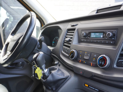 Ford Transit 2.0 TDCI 130PK L3H2 EURO 6 - Airco - Cruise - PDC - € 13.950,- Excl. foto 3