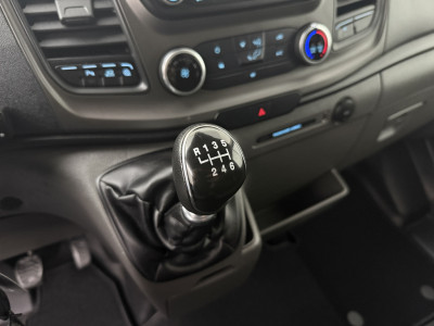 Ford Transit 2.0TDCI 130PK L3H2 | Imperiaal | Trekhaak | Airco | Cruise | 3-Zits | Betimmering 17