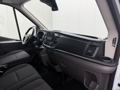 Ford Transit 2.0TDCI 130PK L3H2 | Imperiaal | Trekhaak | Airco | Cruise | 3-Zits | Betimmering 21