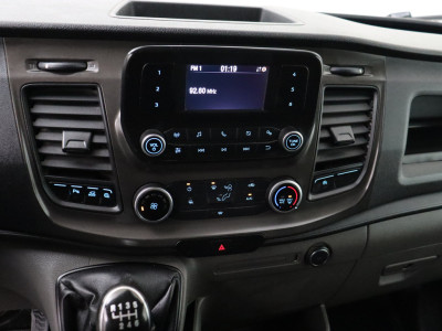 Ford Transit 2.0TDCI 130PK L3H2 Imperiaal | Trekhaak | Gate Locks | Betimmering | 3-Persoons | Airco | Cruise 16