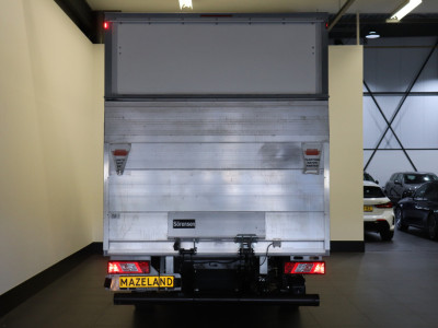 Ford Transit 2.0 TDCI 130PK L4 Bakwagen EURO 6 - Airco - Cruise - Laadklep -  € 25.950,- Excl. 7