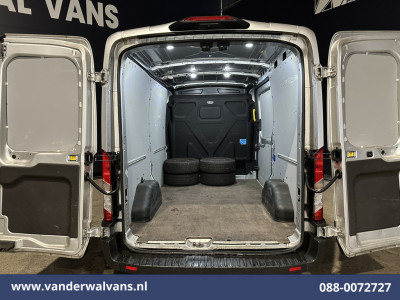 Ford Transit 2.0 TDCI 130pk L2H2 Euro6 Airco | Camera | Navigatie | Apple Carplay | Android Auto LED, Cruiscontrol, Verwamde voorruit, Bijrijdersbank, Parkeersensoren foto 3