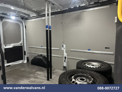 Ford Transit 2.0 TDCI 130pk L2H2 Euro6 Airco | Camera | Navigatie | Cruisecontrol | Stoelverwaming Verwarmde voorruit, Elektrisch verstelbare bestuurdersstoel, Parkeersensoren, Bijrijdersbank foto 14