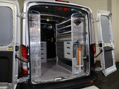Ford Transit 2.0 TDCI 130pk L2 H2 Trend Automaat Inrichting foto 13