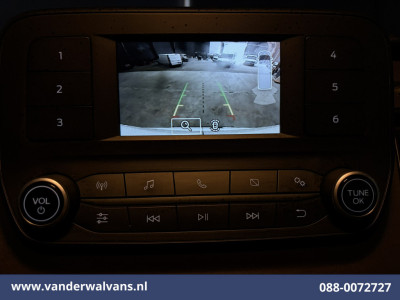 Ford Transit 2.0 TDCI 130pk L3H2 Euro6 Airco | Cruisecontrol | Camera | Parkeersensoren Verwarmde voorruit, Bijrijdersbank foto 2