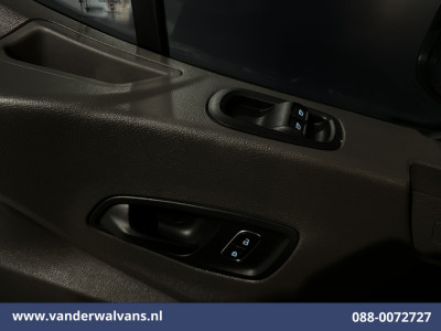 Ford Transit 2.0 TDCI 131pk Automaat L3H3 Euro6 Airco | Camera | Cruisecontrol | Verwarmde voorruit Parkeersensoren, Bijrijdersbank 20