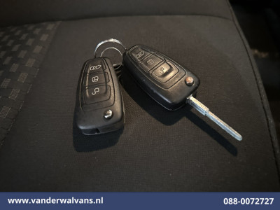 Ford Transit 2.0 TDCI 131pk Automaat L3H3 Euro6 Airco | Camera | Cruisecontrol | Verwarmde voorruit Parkeersensoren, Bijrijdersbank 21