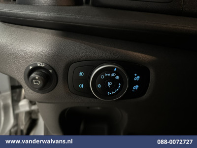 Ford Transit 2.0 TDCI 131pk L2H2 Euro6 Airco | Camera | Navigatie | Apple Carplay | Android Auto LED, Cruiscontrol, Verwarmde Voorruit, Bijrijdersbank, Parkeersensoren foto 19