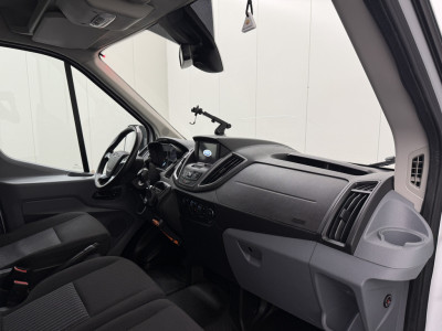Ford Transit 2.0TDCI 170PK Bakwagen+Laadklep | 3500Kg Trekhaak | Zeer grote Bakmaten !! | Airco | cruise foto 37