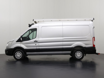 Ford Transit 2.0TDCI 170PK L3H2 Imperiaal | Trekhaak 3500 kg | Camera | Multimedia | Airco | Cruise | 3-Zits foto 12