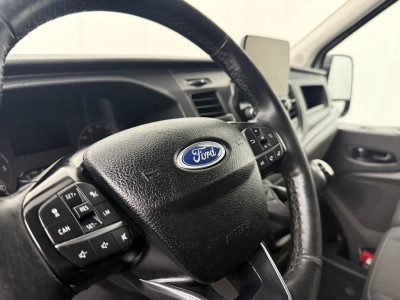 Ford Transit 2.0TDCI 170PK L3H2 Imperiaal | Trekhaak 3500 kg | Camera | Multimedia | Airco | Cruise | 3-Zits foto 16