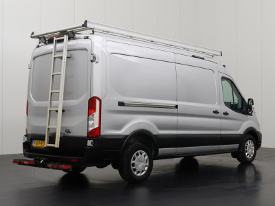 Ford Transit 2.0TDCI 170PK L3H2 Imperiaal | Trekhaak 3500 kg | Camera | Multimedia | Airco | Cruise | 3-Zits foto 2