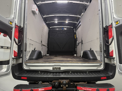 Ford Transit 2.0TDCI 170PK L3H2 Imperiaal | Trekhaak 3500 kg | Camera | Multimedia | Airco | Cruise | 3-Zits foto 5