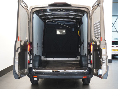 Ford Transit 2.0 TDCI 185PK L2H2 EURO 6 - Airco - Navi - Stoelverw. - €16.900,- Excl. foto 9