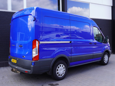 Ford Transit 2.0 TDCI L2H2 130PK EURO 6 - Airco - Navi - Cruise - Camera - €13.900,- Excl. foto 2