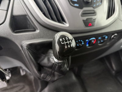 Ford Transit 2.0TDCI L2H2 | 2700Kg Trekhaak | Airco | Cruise | 3-Zits foto 16