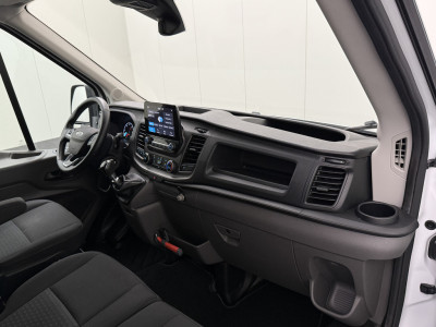 Ford Transit 2.0TDCI L2H2 | Aluca Inrichting | Imperiaal | Trekhaak | Touchscreen | Camera | 3-Persoons | Airco foto 19