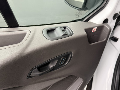 Ford Transit 2.0TDCI L2H2 | Aluca Inrichting | Imperiaal | Trekhaak | Touchscreen | Camera | 3-Persoons | Airco foto 8