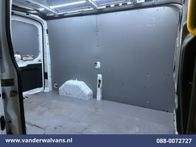 Ford Transit 2.0 TDCI L2H2 Euro6 Airco | Imperiaal | 2800kg Trekhaak | Cruisecontrol | Stoelverwarming Elektrisch verstelbare bestuurdersstoel, Sidebars, Parkeersensoren, Bijrijdersbank foto 13