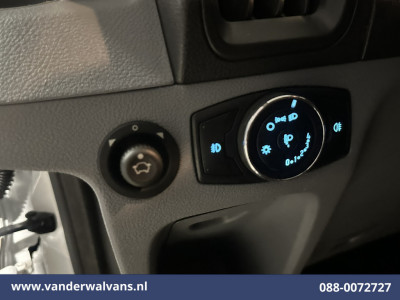 Ford Transit 2.0 TDCI L2H2 Euro6 Airco | Imperiaal | 2800kg Trekhaak | Cruisecontrol | Stoelverwarming Elektrisch verstelbare bestuurdersstoel, Sidebars, Parkeersensoren, Bijrijdersbank foto 19