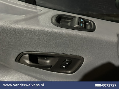 Ford Transit 2.0 TDCI L2H2 Euro6 Airco | Imperiaal | 2800kg Trekhaak | Cruisecontrol | Stoelverwarming Elektrisch verstelbare bestuurdersstoel, Sidebars, Parkeersensoren, Bijrijdersbank foto 20