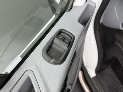 Ford Transit 2.0TDCI L2H2 Imperiaal | Trekhaak | Kastinrichting | Airco | Cruise | 3-Zits foto 8