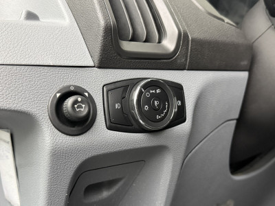 Ford Transit 2.0TDCI L2H2 Imperiaal | Trekhaak | Wpl Inrichting | Airco | Cruise | 3-Zits foto 9