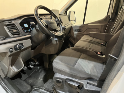 Ford Transit 2.0 TDCI L3H1 130 PK DC 7 pers. Open Laadbak / Euro 6 / Airco / Cruise Control / Trekhaak / CarPlay / 23.600 KM !! foto 5