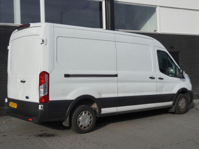 Ford Transit 2.0 TDCI L3H2 EURO 6 - Airco - Cruise - PDC - €15.900,- Excl. foto 2