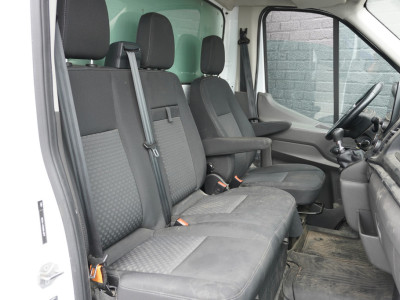 Ford Transit 2.0 TDCI L4 130PK Bakwagen EURO 6 - LAADKLEP - Airco - Navi - € 21.950,- Excl 7