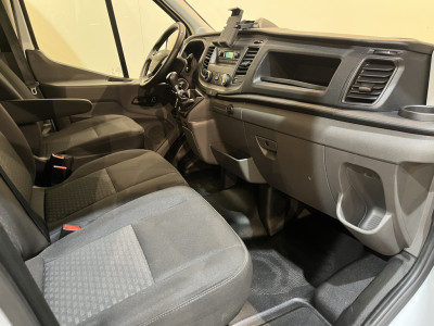 Ford Transit 2.0 TDCI L4 Trend 130 PK RWD Bakwagen / Sorensen Laadklep / Meubelbak / Euro 6 / Airco / Cruise Control / 3-Zits / 54.00 KM !! foto 19