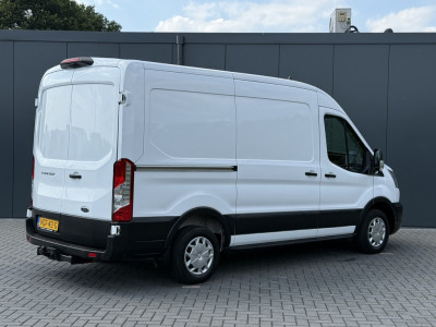 Ford Transit 2.0 TDCI TREND / L2H2 / 1e EIG. / INRICHTING / TREKHAAK / 3-ZITS / CRUISE / NAVI / CAMERA 3
