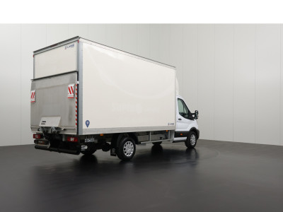 Ford Transit 2.0TDCi 130PK Bakwagen+Laadklep | Airco | Cruise | 3-Zits foto 2