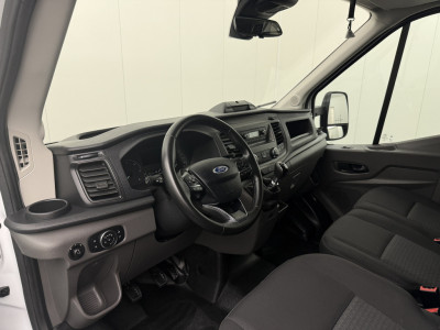 Ford Transit 2.0TDCi 130PK Bakwagen+Laadklep | Airco | Cruise | 3-Zits foto 3