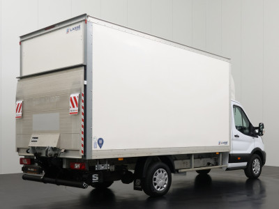 Ford Transit 2.0TDCi 130PK Bakwagen+Laadklep | Airco | Cruise | 3-Zits | Dakspoiler foto 2